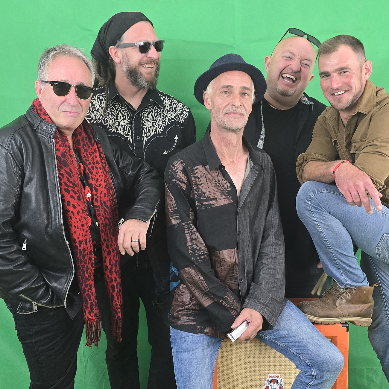 8 GET LOOSE photo